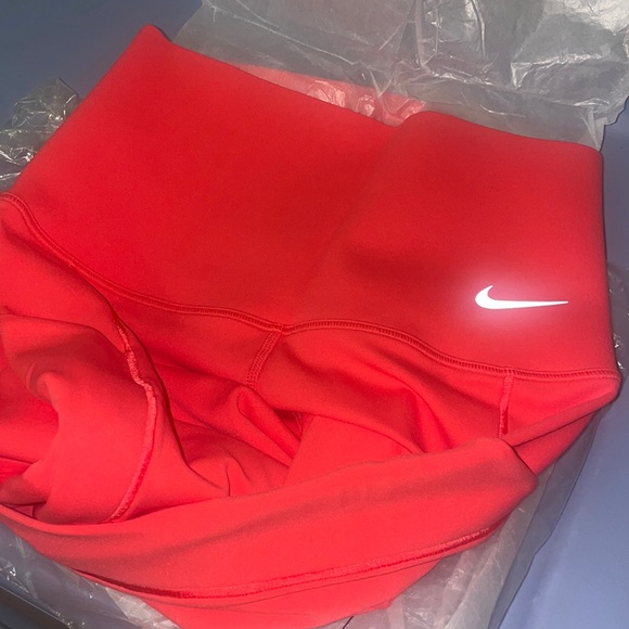 Nike Universa  LEGGINGS 7/8 - Picture 3 of 3